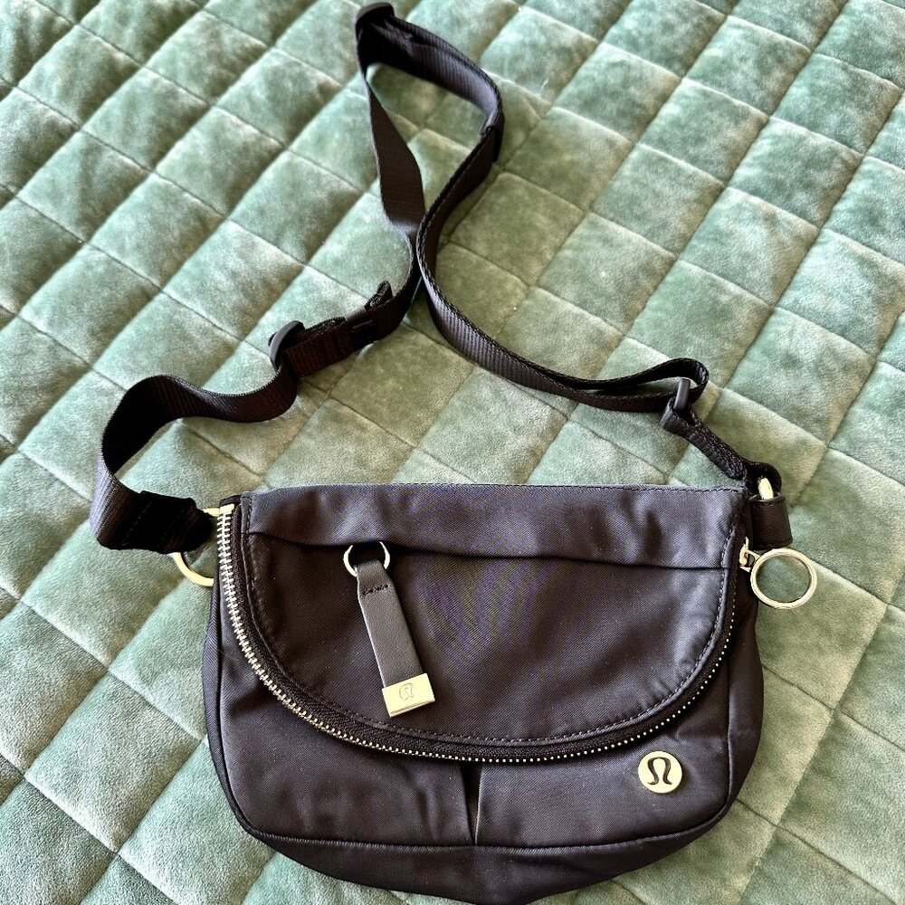 Lululemon Black All Night Festival Bag Micro